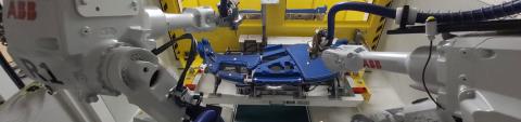 Robotised cutting machines